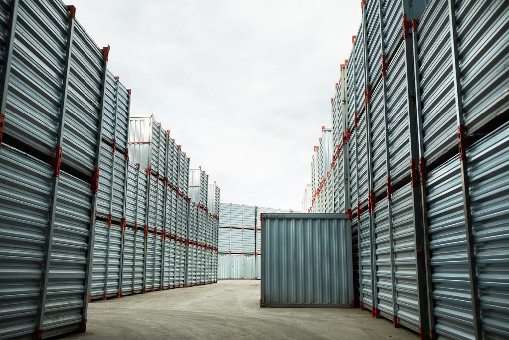 container-corridor-MYFNDX3